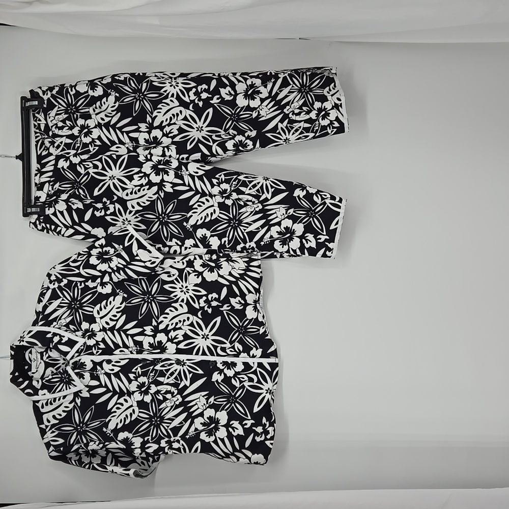 Erin London Black and White Floral Shirt and Capri Short Sleeve Set SZ Petite M